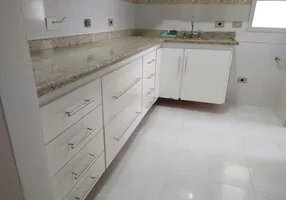 Foto 1 de Flat com 3 Quartos à venda, 72m² em Vila Amélia, São Paulo