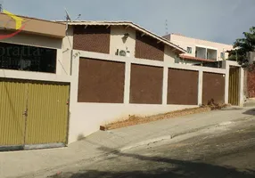 Foto 1 de Casa com 3 Quartos para alugar, 180m² em Jardim Celani, Salto