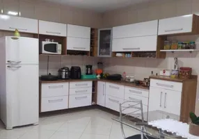 Foto 1 de Casa com 3 Quartos à venda, 216m² em Parque Santa Edwiges, Bauru