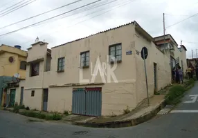 Foto 1 de Casa com 3 Quartos à venda, 206m² em Paraíso, Belo Horizonte