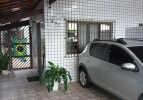 Foto 1 de Casa com 2 Quartos à venda, 111m² em Vila Guilhermina, Praia Grande