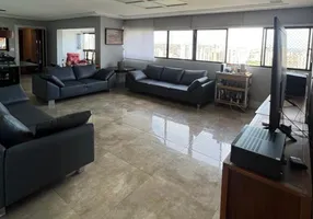 Foto 1 de Apartamento com 4 Quartos à venda, 210m² em Casa Forte, Recife