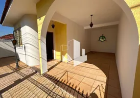 Foto 1 de Casa com 3 Quartos para alugar, 150m² em Jardim Regina, Jaú