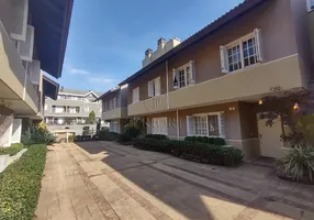 Foto 1 de Casa de Condomínio com 3 Quartos para venda ou aluguel, 228m² em Chácara das Pedras, Porto Alegre