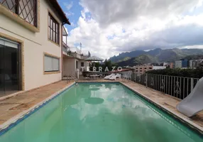 Foto 1 de Casa com 3 Quartos à venda, 261m² em Varzea, Teresópolis