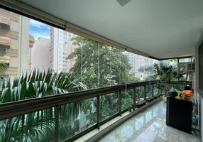 Foto 1 de Apartamento com 4 Quartos à venda, 186m² em Icaraí, Niterói