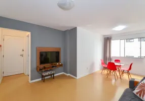 Foto 1 de Apartamento com 2 Quartos à venda, 70m² em Vila Uberabinha, São Paulo