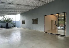 Foto 1 de Casa com 2 Quartos à venda, 170m² em Santa Mônica, Feira de Santana