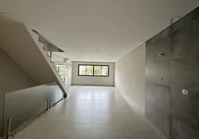 Foto 1 de Sobrado com 3 Quartos à venda, 200m² em Parque São Domingos, São Paulo