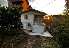 Foto 1 de Casa com 3 Quartos à venda, 140m² em Medianeira, Caxias do Sul