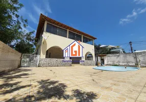 Foto 1 de Casa com 5 Quartos à venda, 280m² em Praia do Hospício, Araruama