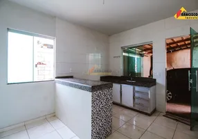 Foto 1 de Casa com 2 Quartos à venda, 74m² em Rancho Alegre, Divinópolis