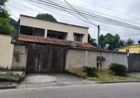 Foto 1 de Casa com 4 Quartos à venda, 600m² em Parque A Equitativa, Duque de Caxias