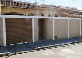Foto 1 de Casa com 3 Quartos à venda, 153m² em Centro, Monte Carmelo