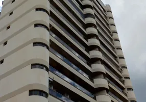 Foto 1 de Apartamento com 4 Quartos à venda, 400m² em Centro, Araras
