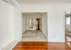 Foto 1 de Apartamento com 3 Quartos para alugar, 310m² em Cerqueira César, São Paulo