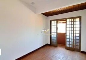 Foto 1 de Casa com 3 Quartos para alugar, 190m² em Vila Santo Alberto, Santo André