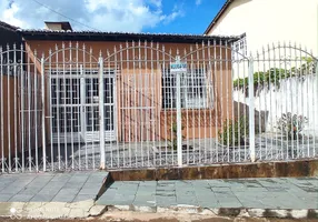 Foto 1 de Casa com 2 Quartos à venda, 210m² em Centro, Salgado