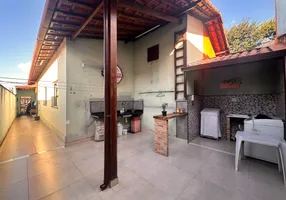 Foto 1 de Casa com 3 Quartos à venda, 180m² em Tropical, Contagem