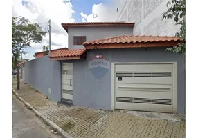 Foto 1 de Sobrado com 3 Quartos à venda, 300m² em Vila Odete, Poá