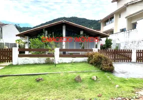 Foto 1 de Casa de Condomínio com 4 Quartos para alugar, 198m² em Lagoinha, Ubatuba