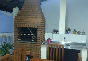 Foto 1 de Casa com 4 Quartos à venda, 175m² em Cezar de Souza, Mogi das Cruzes