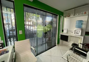 Foto 1 de Ponto Comercial para alugar, 45m² em Cavaleiros, Macaé