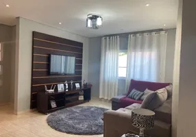 Foto 1 de Casa com 3 Quartos à venda, 210m² em Jardim Pinheiros, Londrina