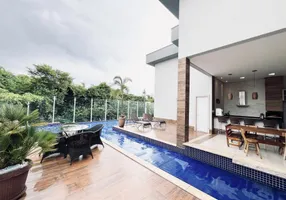 Foto 1 de Casa de Condomínio com 5 Quartos à venda, 300m² em Condomínio do Lago, Goiânia