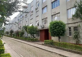 Foto 1 de Apartamento com 3 Quartos à venda, 75m² em Medianeira, Porto Alegre