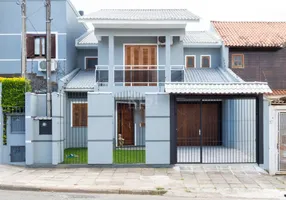 Foto 1 de Casa com 3 Quartos à venda, 247m² em Vila Nova, Porto Alegre