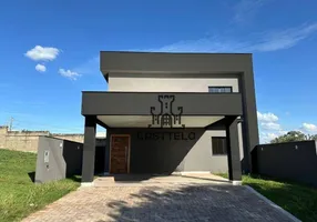Foto 1 de Casa de Condomínio com 3 Quartos para alugar, 250m² em Conjunto Habitacional Alexandre Urbanas, Londrina