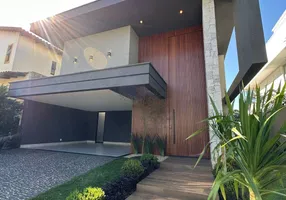 Foto 1 de Casa de Condomínio com 4 Quartos à venda, 290m² em Jardins Madri, Goiânia