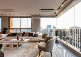 Foto 1 de Apartamento com 3 Quartos à venda, 191m² em Itaim Bibi, São Paulo