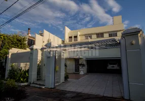 Foto 1 de Casa com 3 Quartos à venda, 450m² em Chácara das Pedras, Porto Alegre