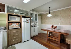 Foto 1 de Casa com 3 Quartos à venda, 190m² em Medianeira, Farroupilha