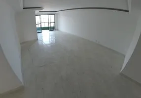 Foto 1 de Cobertura com 3 Quartos à venda, 230m² em Vila Tupi, Praia Grande