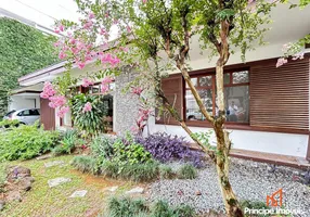 Foto 1 de Casa com 3 Quartos à venda, 213m² em Centro, Joinville
