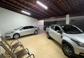 Foto 1 de Casa com 3 Quartos à venda, 190m² em Jardim Holanda, Uberlândia