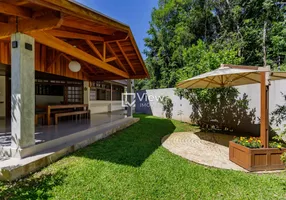 Foto 1 de Casa de Condomínio com 3 Quartos à venda, 278m² em Santa Felicidade, Curitiba