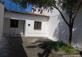 Foto 1 de Casa com 2 Quartos para alugar, 100m² em Siqueira, Fortaleza