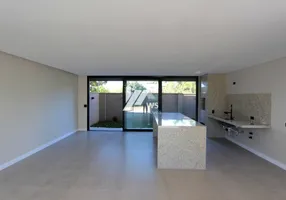 Foto 1 de Casa de Condomínio com 3 Quartos à venda, 166m² em Pilarzinho, Curitiba