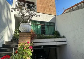 Foto 1 de Sobrado com 2 Quartos à venda, 210m² em JARDIM TABOAO, Taboão da Serra