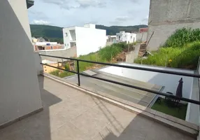 Foto 1 de Sobrado com 3 Quartos à venda, 140m² em Laranjeiras, Caieiras