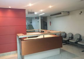 Loja / Salão / Ponto Comercial com ar condicionado, 490 m² na Zona