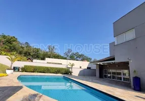 Foto 1 de Casa com 4 Quartos para alugar, 594m² em Jardim Passárgada, Cotia