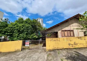 Foto 1 de Lote/Terreno à venda, 530m² em Atiradores, Joinville
