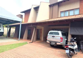 Foto 1 de Casa de Condomínio com 4 Quartos à venda, 680m² em Granja Viana, Carapicuíba