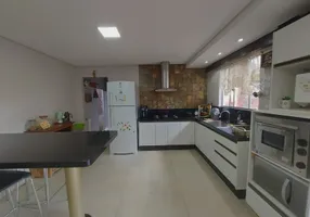 Foto 1 de Casa com 4 Quartos à venda, 280m² em Vila Invernada, São Paulo