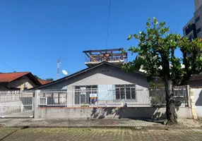 Foto 1 de Casa com 5 Quartos à venda, 183m² em Bucarein, Joinville